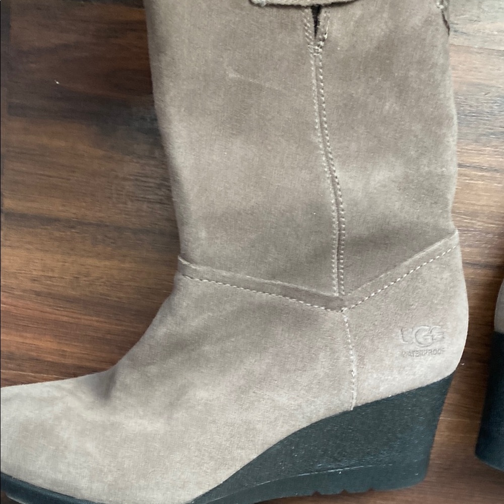 UGG Tan Suede Wedge Shoes- new wo tag
